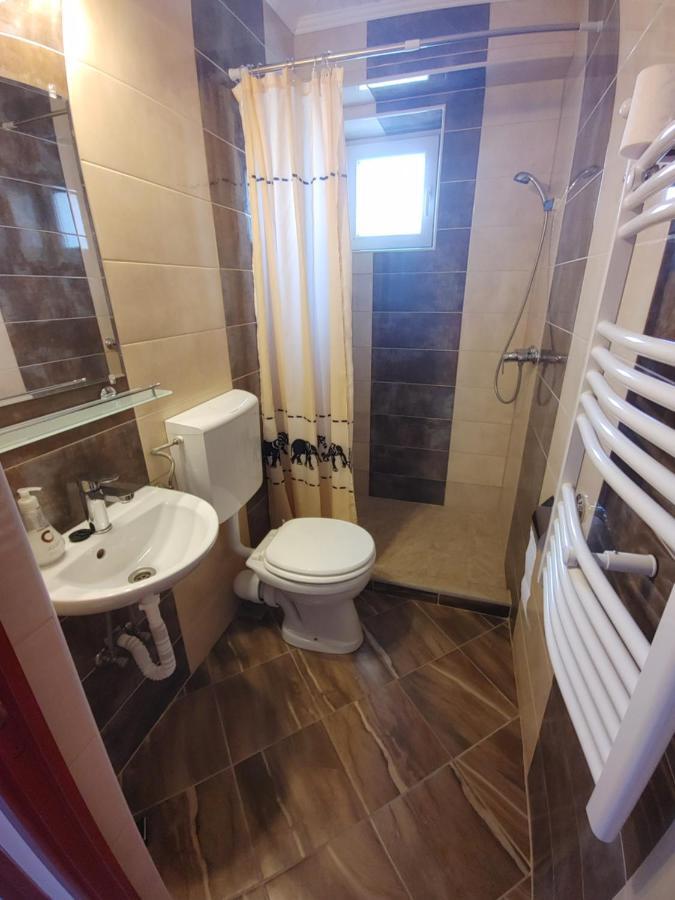 Fiesta Apartman Miskolc Exterior photo